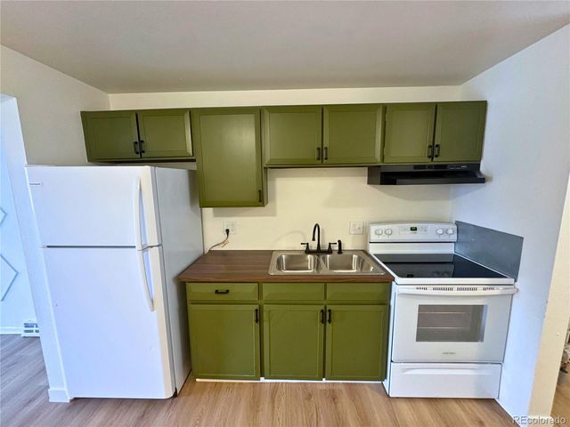 10800 E 4th Way, Aurora, CO 80010
