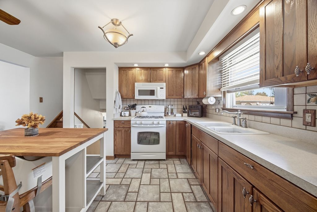 6740 W 92nd Street, Oak Lawn, IL 60453 — photo 5