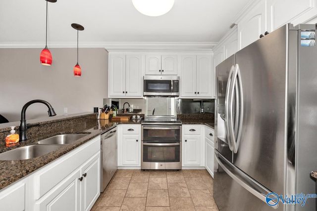 5590 Bay Village Drive 208, Athens, AL 35611