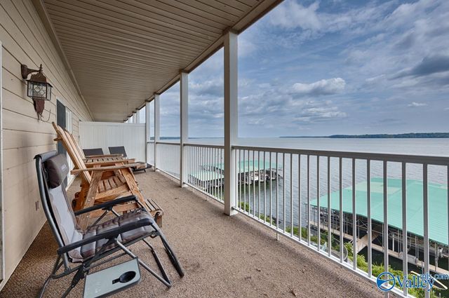 5590 Bay Village Drive 208, Athens, AL 35611