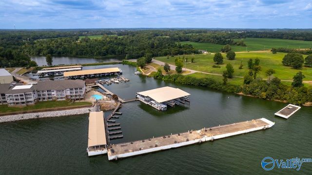 5590 Bay Village Drive 208, Athens, AL 35611