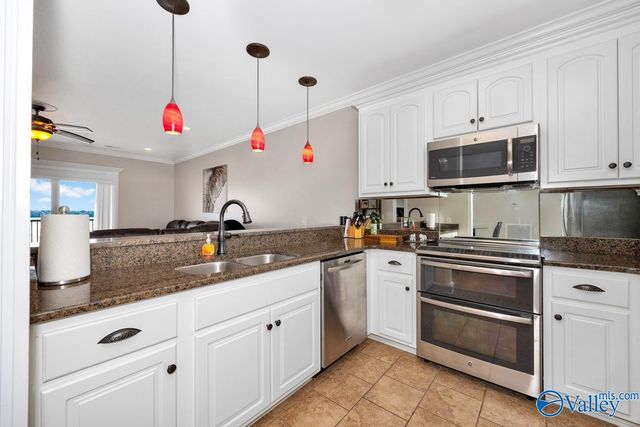 5590 Bay Village Drive 208, Athens, AL 35611