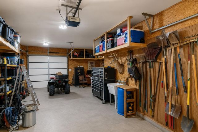 645 County Road 4021, Savoy, TX 75479