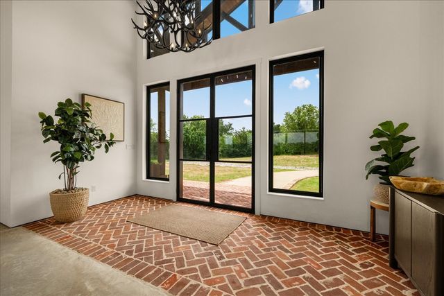 645 County Road 4021, Savoy, TX 75479