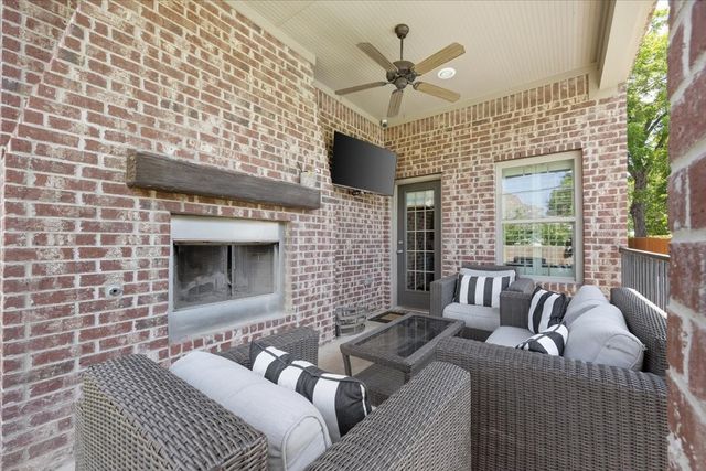 708 Northwood Road, Fort Worth, TX 76107