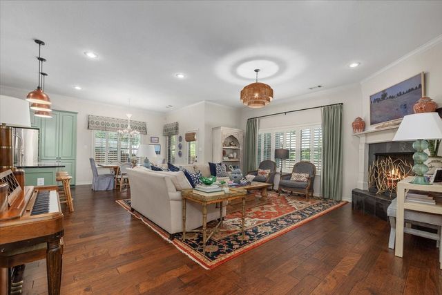 708 Northwood Road, Fort Worth, TX 76107