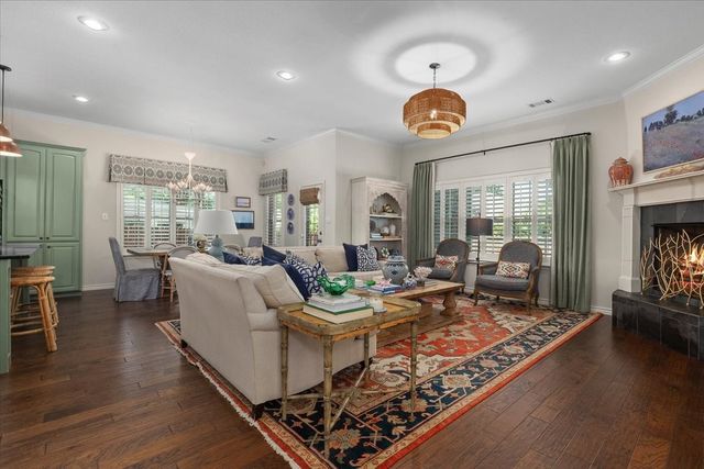 708 Northwood Road, Fort Worth, TX 76107