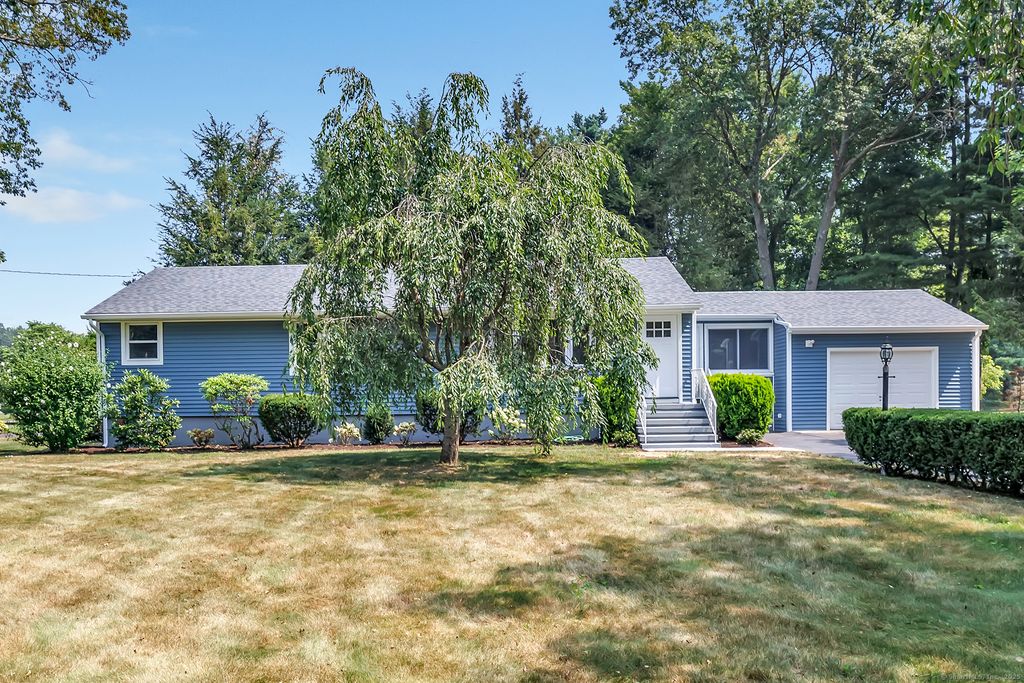 63 Country Way, North Haven, CT 06473