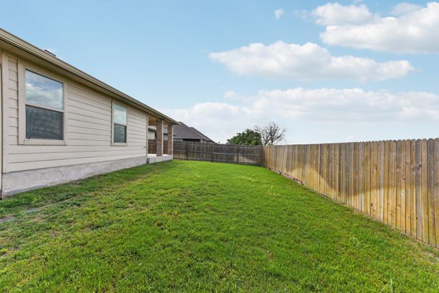 133 Nathaniel DR, Taylor, TX 76574