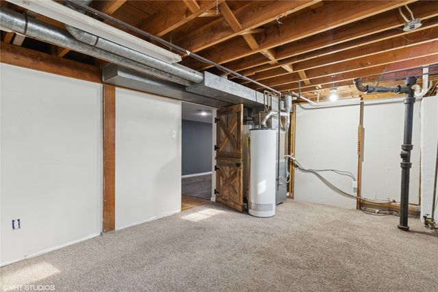 7340 Southview Drive, Des Moines, IA 50315