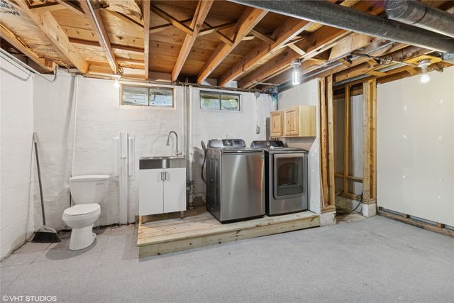 7340 Southview Drive, Des Moines, IA 50315