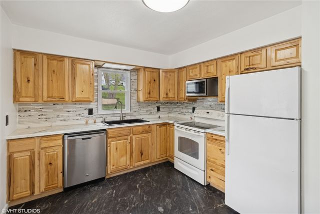 7340 Southview Drive, Des Moines, IA 50315