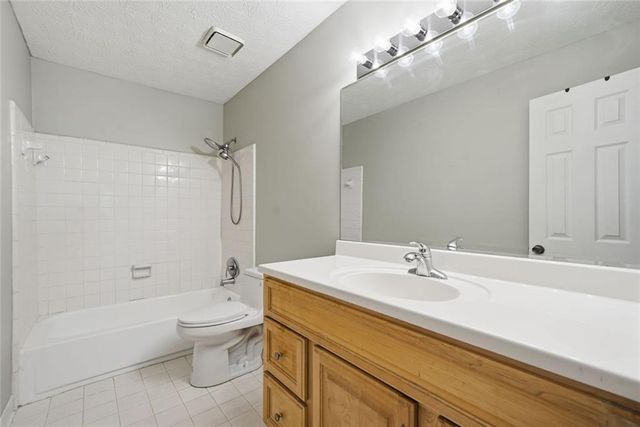 1104 Woodcliff Drive, Atlanta, GA 30350