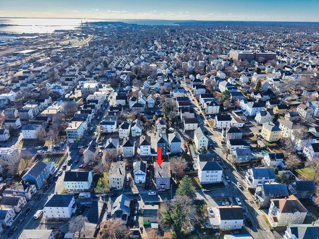 20 Lafrance Ct, New Bedford, MA 02740