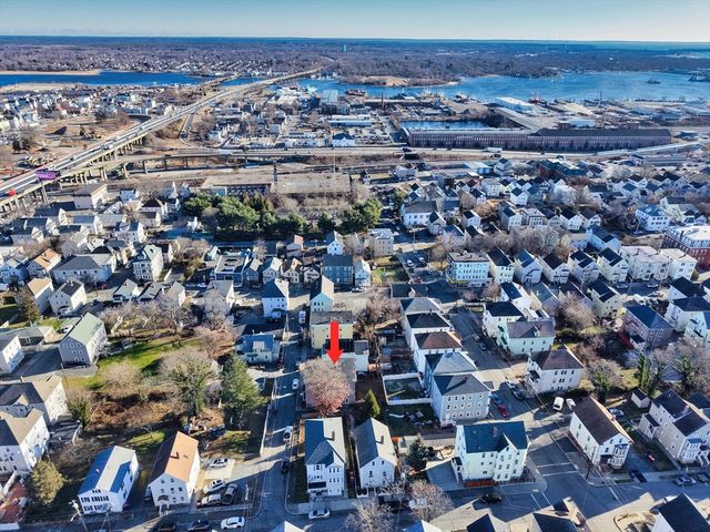 20 Lafrance Ct, New Bedford, MA 02740