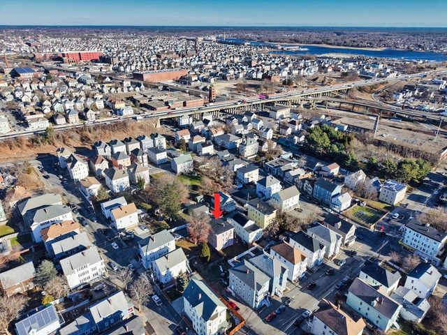 20 Lafrance Ct, New Bedford, MA 02740