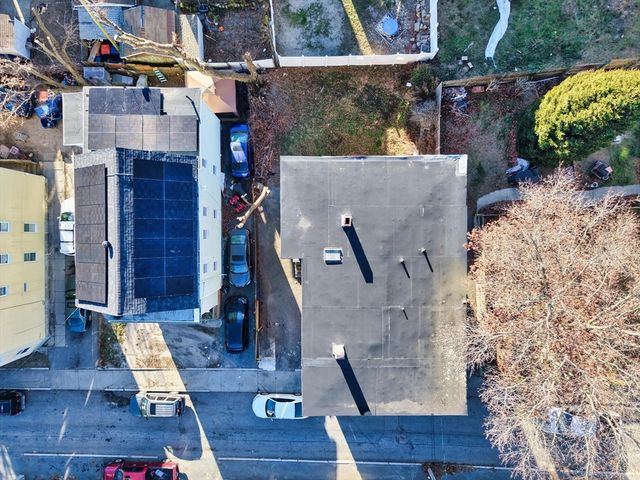 20 Lafrance Ct, New Bedford, MA 02740