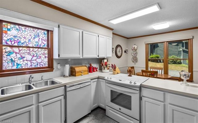 5021 Mereworth Court, Winston-salem, NC 27104