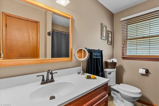 5021 Mereworth Court, Winston-salem, NC 27104