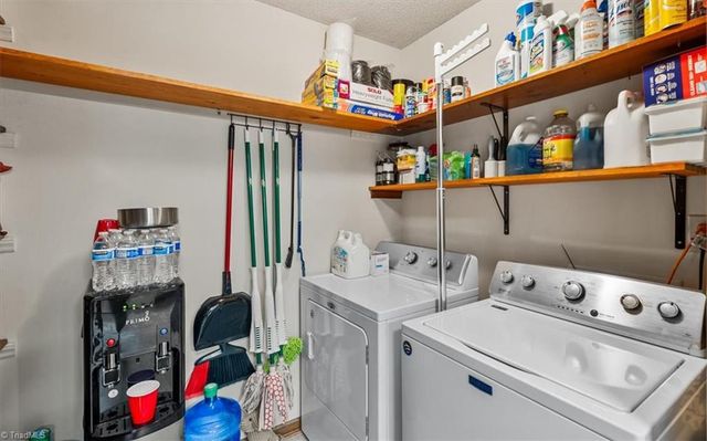 5021 Mereworth Court, Winston-salem, NC 27104