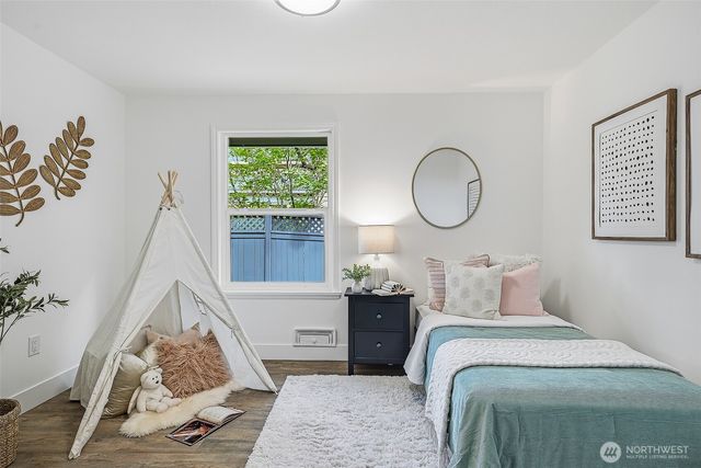 1512 6th Avenue W, Seattle, WA 98119
