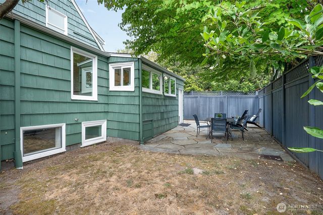 1512 6th Avenue W, Seattle, WA 98119