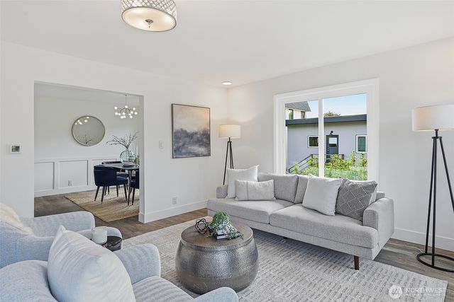 1512 6th Avenue W, Seattle, WA 98119