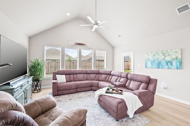 919 Edgehurst Drive, Princeton, TX 75071