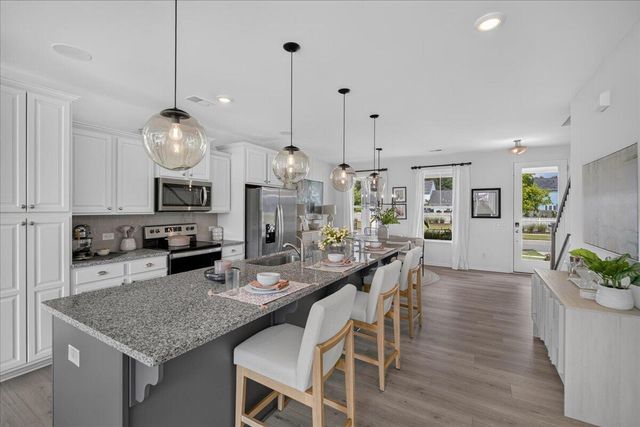 1208 Homecoming Boulevard, Ravenel, SC 29470