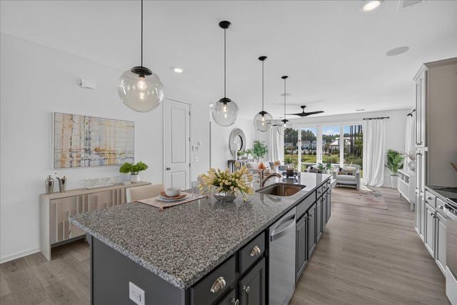 1208 Homecoming Boulevard, Ravenel, SC 29470
