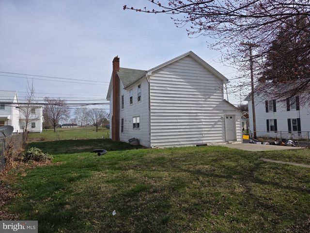 424 E MOLER AVE, Martinsburg, WV 25404