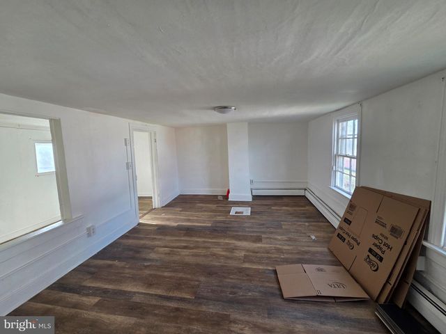 424 E MOLER AVE, Martinsburg, WV 25404