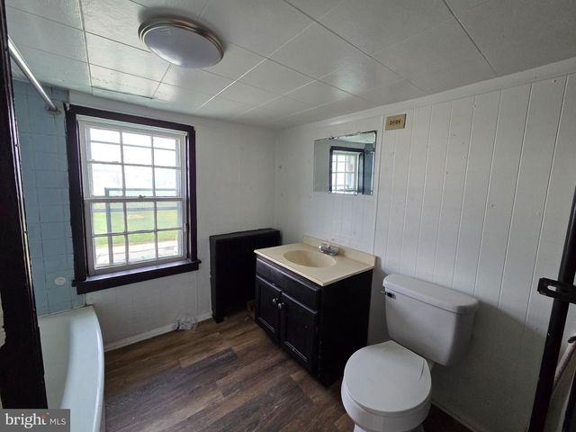 424 E MOLER AVE, Martinsburg, WV 25404