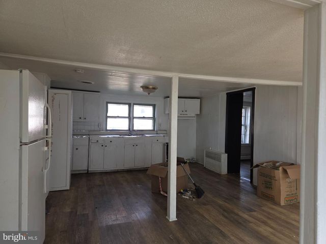 424 E MOLER AVE, Martinsburg, WV 25404