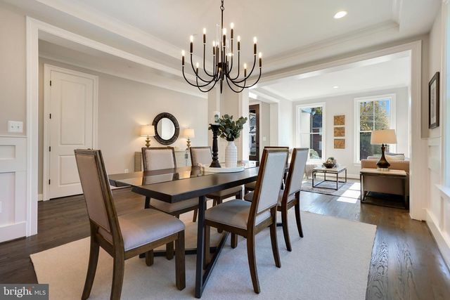 7042 WILLIAMSBURG BLVD, Arlington, VA 22213