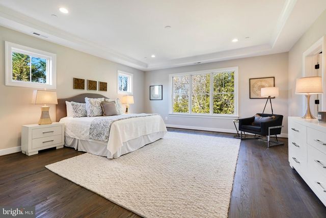 7042 WILLIAMSBURG BLVD, Arlington, VA 22213