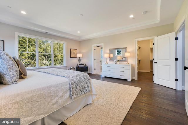 7042 WILLIAMSBURG BLVD, Arlington, VA 22213