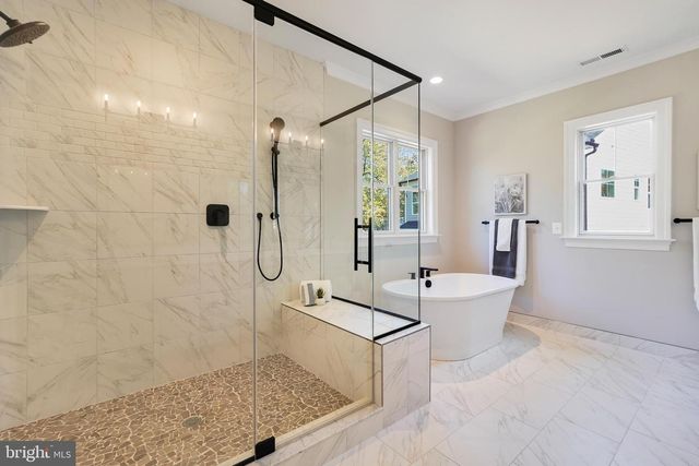 7042 WILLIAMSBURG BLVD, Arlington, VA 22213
