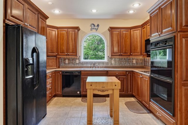 10739 Monterey Hwy, Monterey, TN 38574