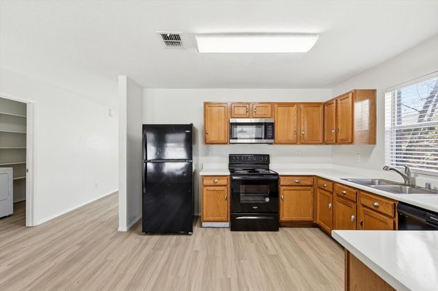 725 Lovern Street, Cedar Hill, TX 75104