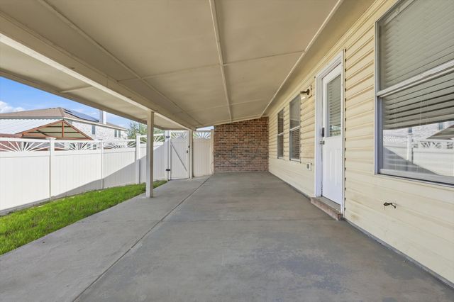 725 Lovern Street, Cedar Hill, TX 75104