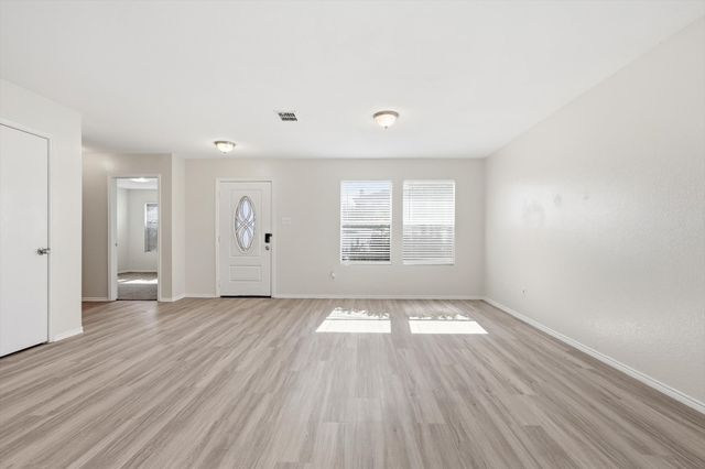 725 Lovern Street, Cedar Hill, TX 75104