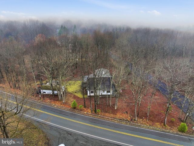 304 MCKUEN WAY, Albrightsville, PA 18210