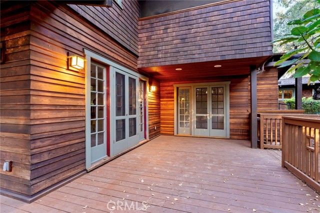 354 N Canon Avenue, Sierra Madre, CA 91024