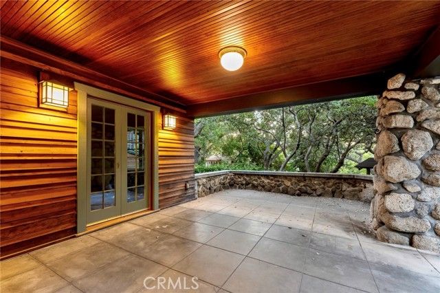 354 N Canon Avenue, Sierra Madre, CA 91024