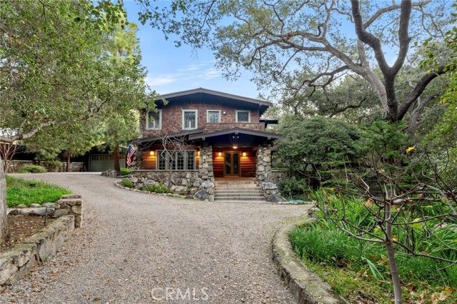 354 N Canon Avenue, Sierra Madre, CA 91024