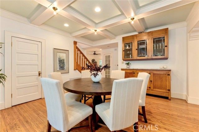 354 N Canon Avenue, Sierra Madre, CA 91024