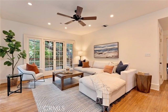 354 N Canon Avenue, Sierra Madre, CA 91024