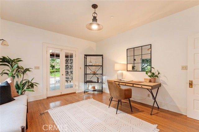 354 N Canon Avenue, Sierra Madre, CA 91024