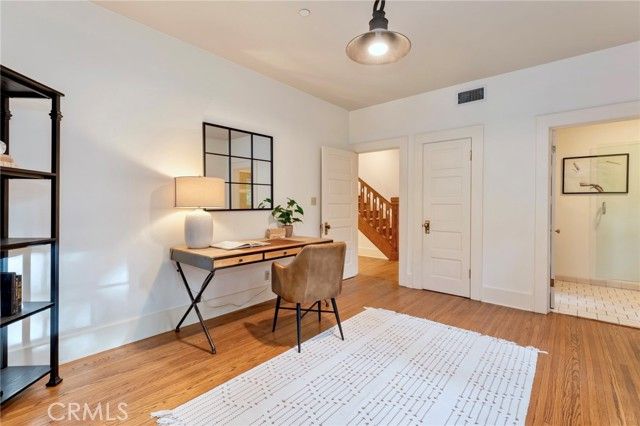 354 N Canon Avenue, Sierra Madre, CA 91024